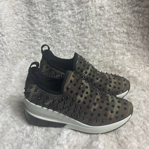 GIANNI BINI NYLON CAMOUFLAGE WEDGE SLIP ON SNEAKERS WITH BLACK SPIKES SZ9 - Picture 1 of 8